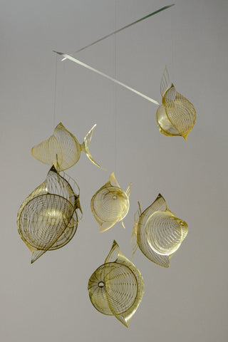 Fish Hanging Mobile – 6-Part Brass Metal Decor for Ocean Lovers